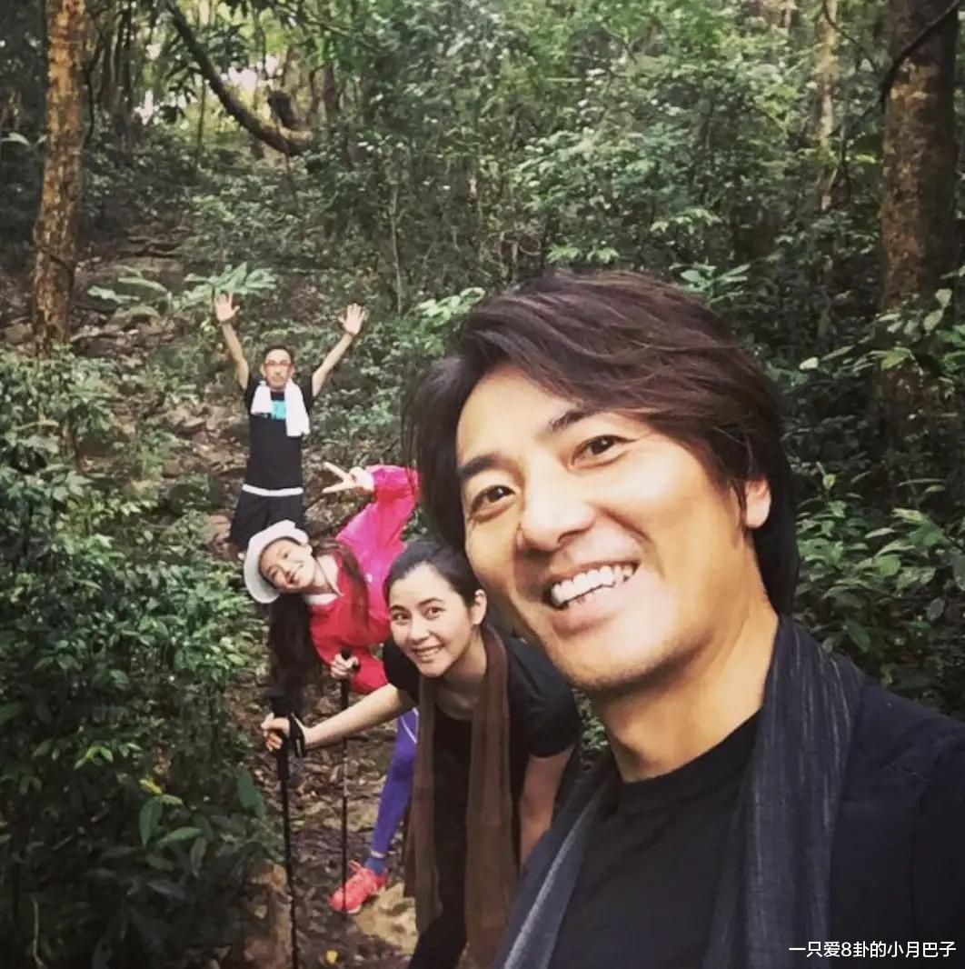 蒙嘉慧骚操作,从前只说日语和英语,复出捞金就懂说中文了!