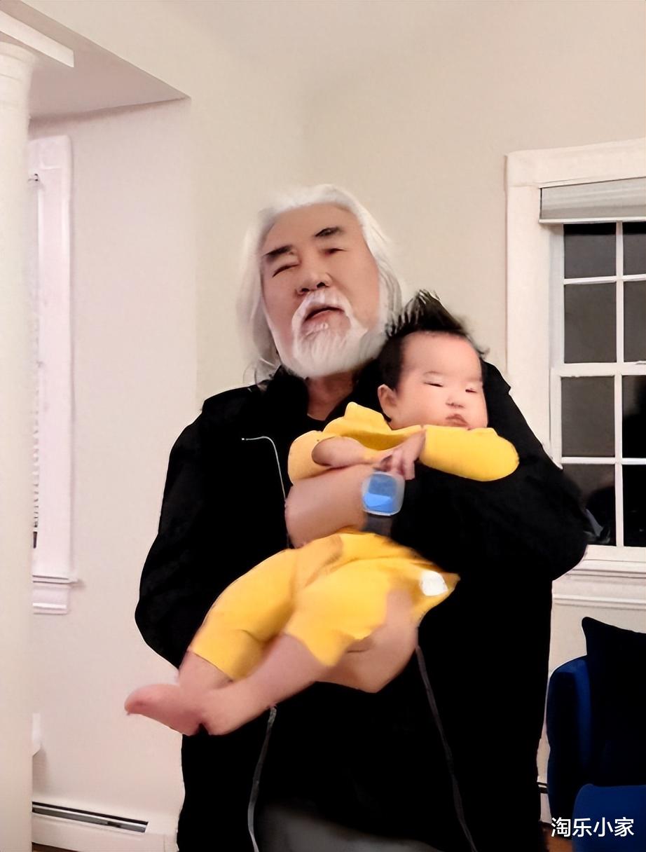 73岁张纪中被老婆嫌弃,杜星霖半夜直播吐槽:年纪大反应慢不听话