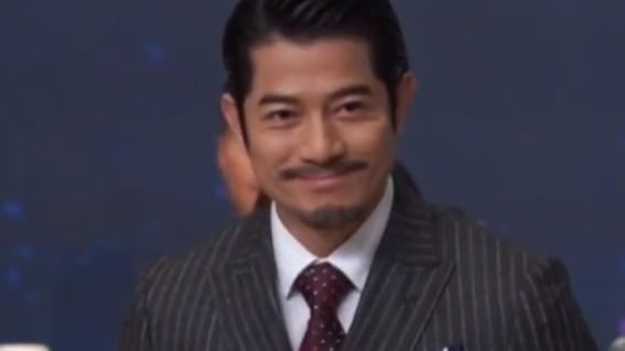 58岁郭富城西装大背头依然帅气，根本看不来这是快60岁的人