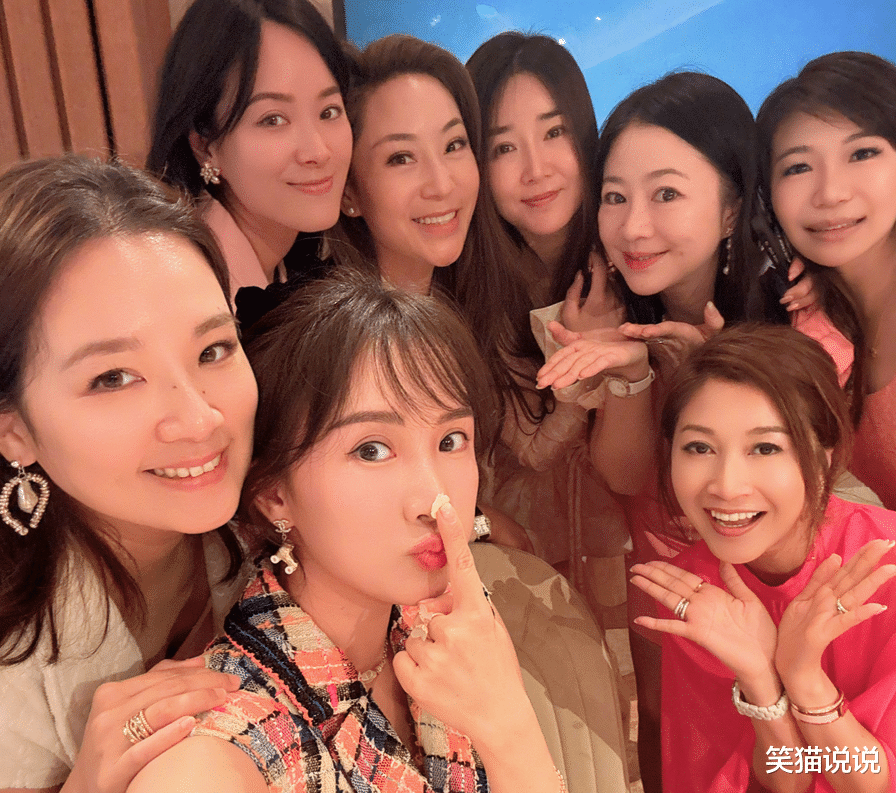 李念晒照庆39岁生日,首晒与三胎宝宝合照,女儿眼睛很大好像妈妈!