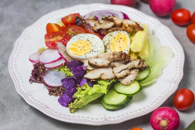 从135到102斤：适度“饥饿感”，才是减肥成功的关键