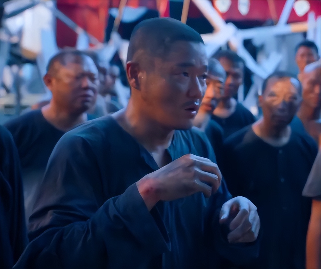 不扮嫩、不打针、人到中年演妈妈,32岁古力娜扎的清醒值得赞扬