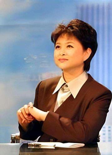 央视肖晓琳:退休5个月后死在美国儿子家中,临终前留下26字遗言