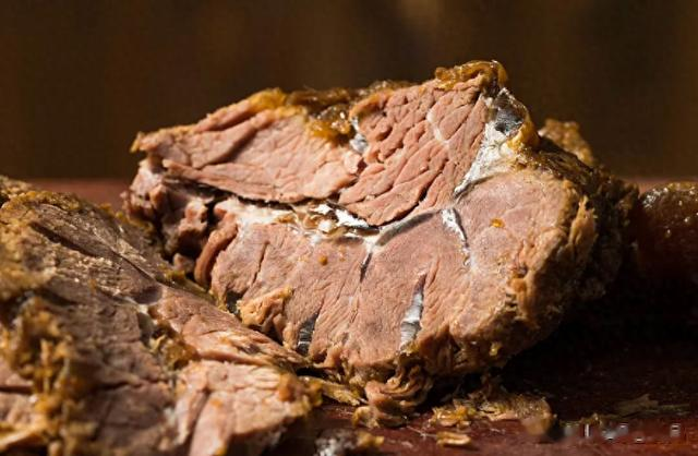 谁说牛肉难炖？关键放5种香料，牛肉软烂入味不塞牙，出锅飘香