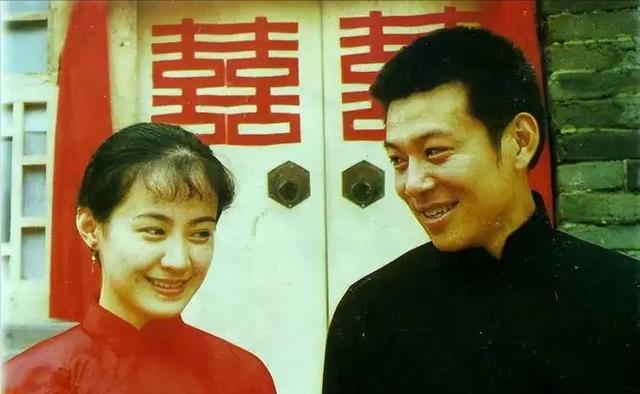 空政话剧团五朵金花，有人大龄单身，有人只恋爱不结婚，最小44岁