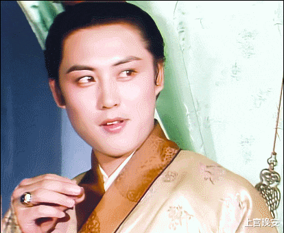 “天生桃花眼”的男星只服这6位，眉目传情自带苏感，看狗都深情