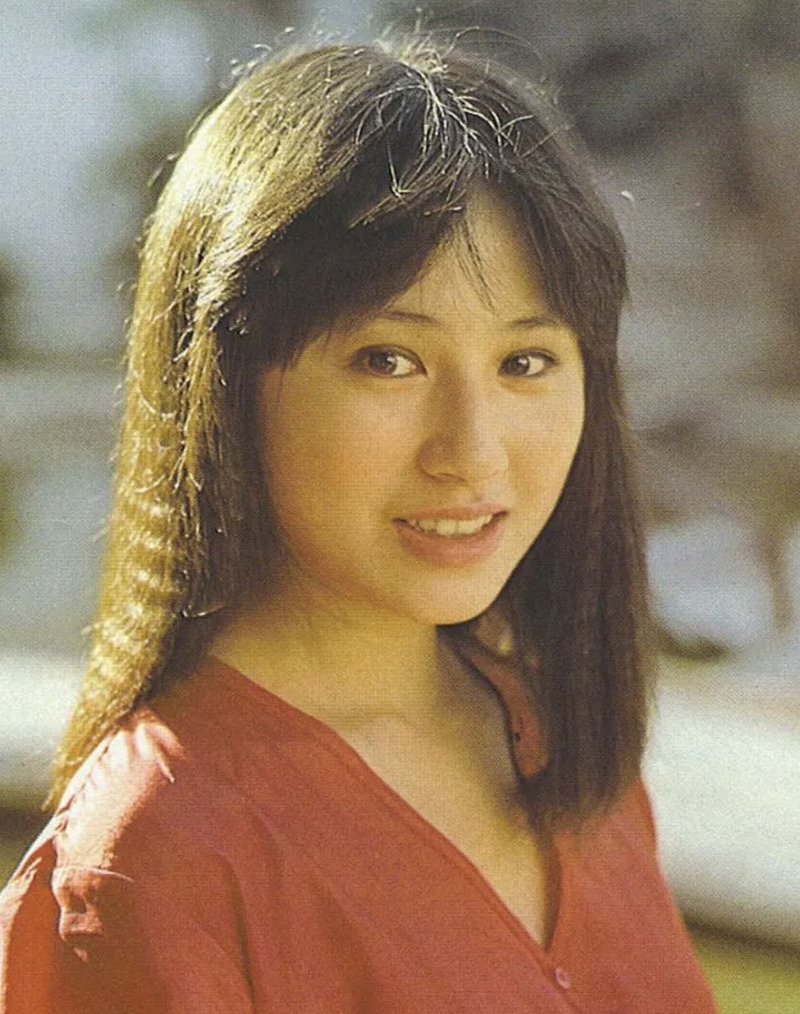 她被誉“玉女掌门人”,3任丈夫2个坐牢,一个惨死,到底经历了什么?