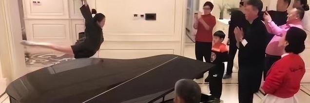 冯小刚直言:她太能装了,永远都红不了,更别提拿奖了!