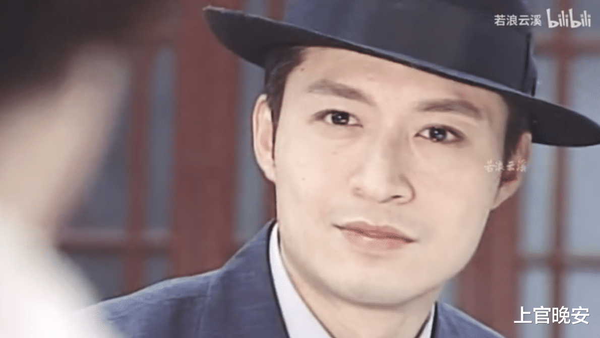 “天生桃花眼”的男星只服这6位，眉目传情自带苏感，看狗都深情