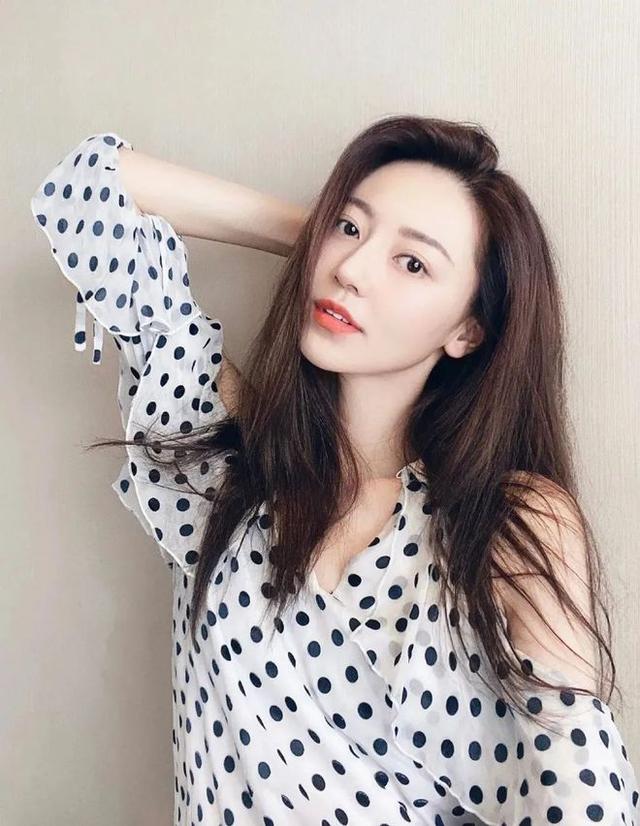 黄梦莹高清壁纸,颜值美炸,优雅甜美