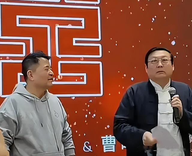 毕福剑现身新人婚礼!黄宏梁宏达齐出镜,三人幽默风趣现场很热闹