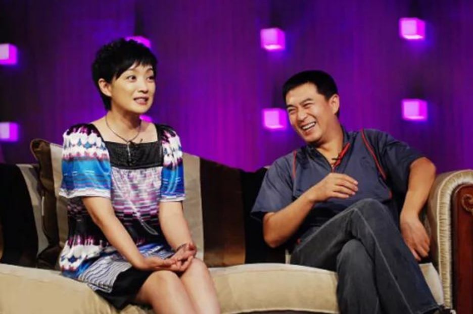 曝张嘉译离婚,原因奇葩,妻子曾发文:一纸协议不再见!男方回应