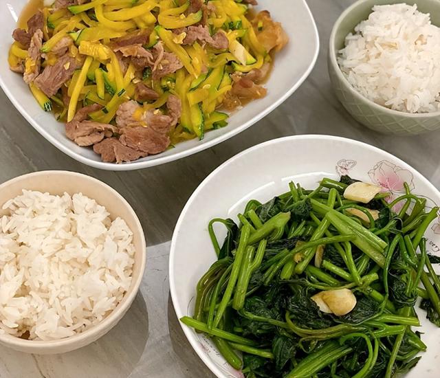 北京女子晒老公做的晚餐，简单的二人世界，网友：两道菜也好幸福