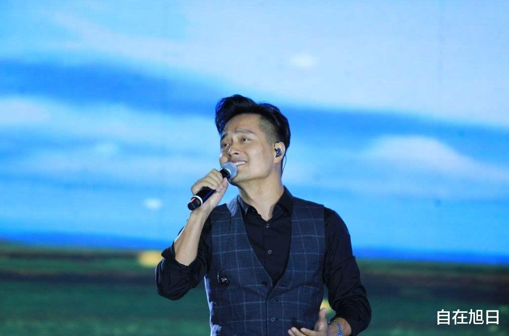 28岁因星光大道一夜爆红,31岁嫁给二婚云飞,如今泯然众人矣