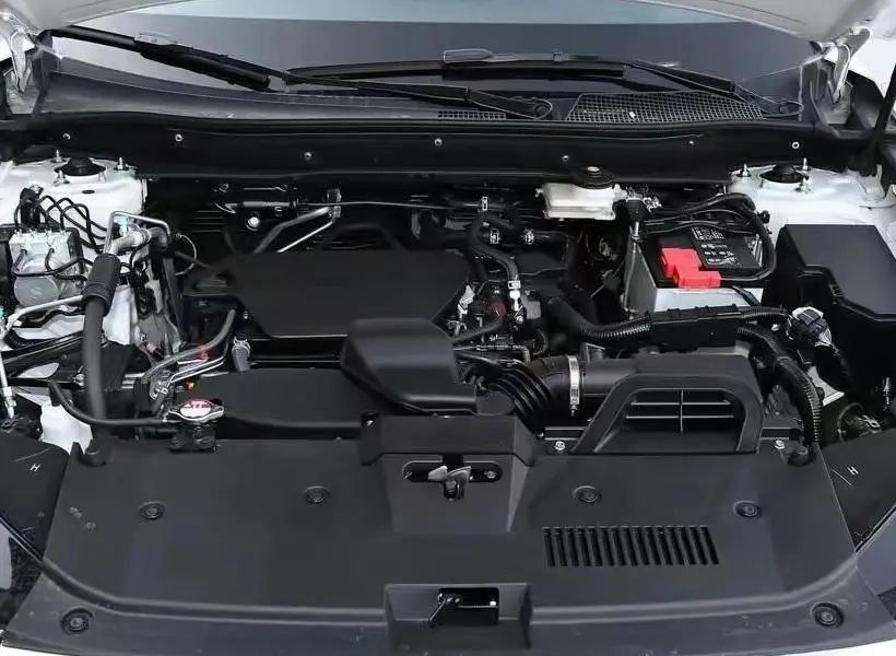 荣放、CR-V太贵？15万多买近4.8米SUV，全系7.9秒加速油耗4.3L