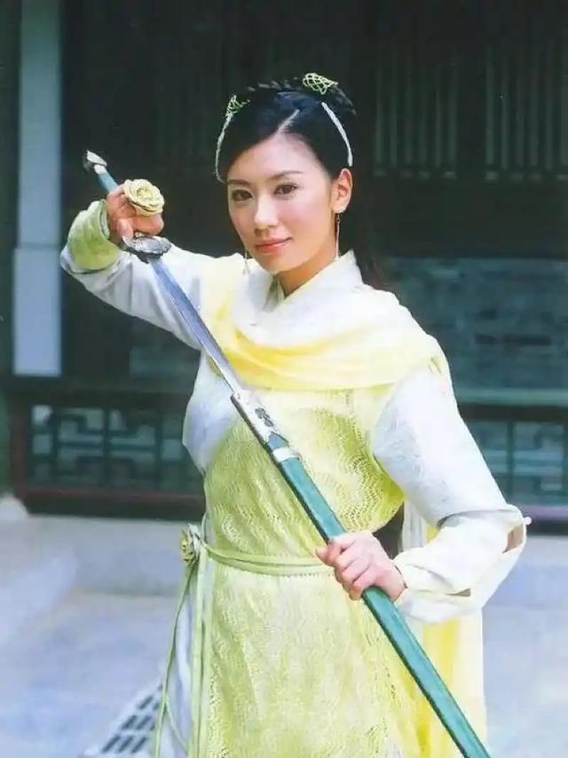 性感的贾静雯演技巅峰：《倚天屠龙记》中的赵敏，永恒的经典