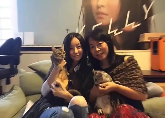 于文文退出综艺录制,表情细节令人心疼,原生家庭的伤害很难治愈