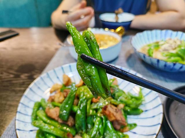 懒妈妈晚餐4个菜，简单又好吃，儿子直呼太鲜美，网友：高级！