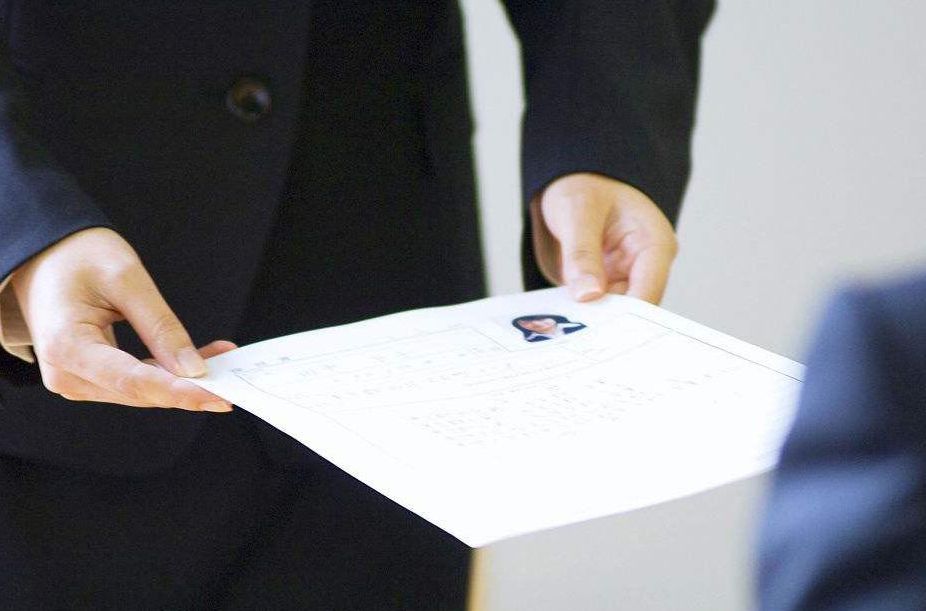 “筛选掉的,是不会撒谎的人”,考生讲述入职经历,潜规则在自己