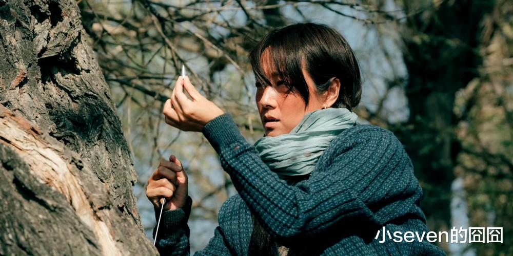 40岁文章真的落魄了！新女友亲密互动被拍，女友打包剩菜引热议