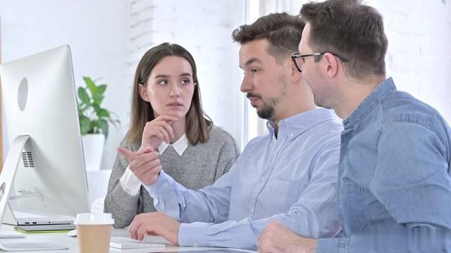 体制内永远请记住：如果你过了35岁，尽量和自己的同事处理好关系