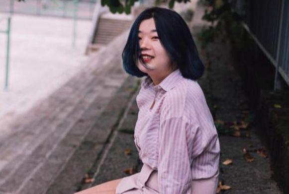 因肥胖被嘲笑，通过健身成功逆袭，如今成“微胖界女神”