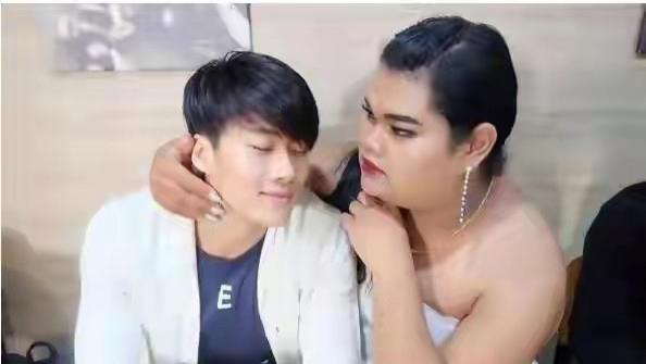 21年换7任老公，57岁征婚依旧有6万名小鲜肉报名，这个富婆不简单