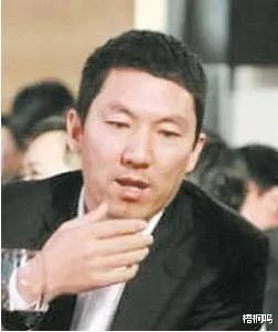 梅婷养他6年,李小冉为他堕胎2次,如今他55岁娶小15岁娇妻好幸福