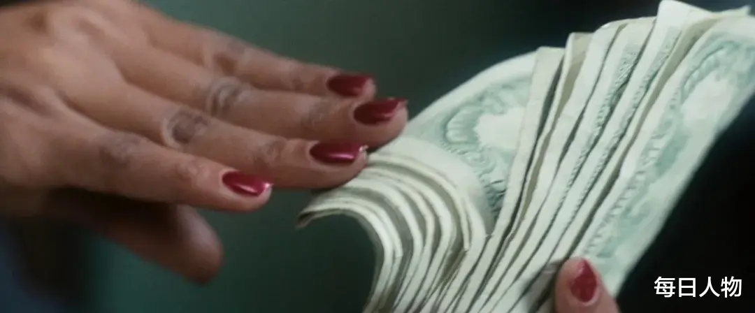 直播间半年GMV超过5000万，穿戴甲成为年轻人创业新风口