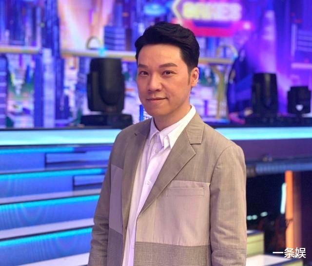 54 岁香港知名男星破产:繁华落尽,还是新生起点?