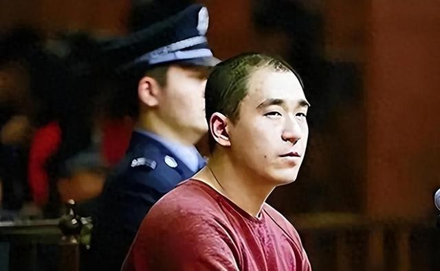 事实表明，定居泰国的张默再也没人能管的住了！就连张国立也没辙