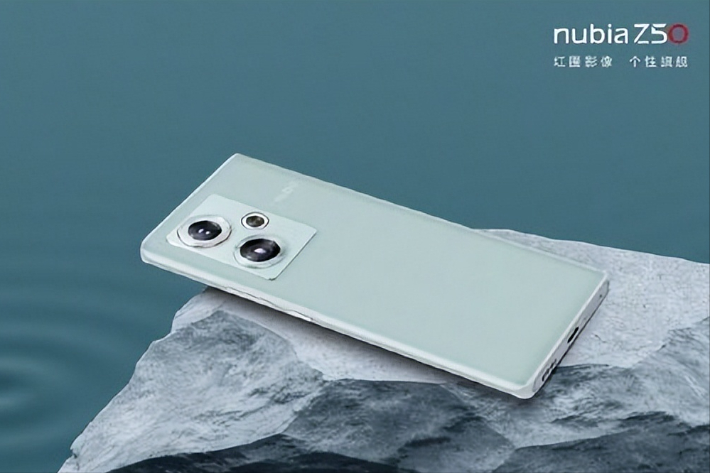 国产手机的“犟种”,六次迭代屏下摄像,引领“全面屏”再度突破