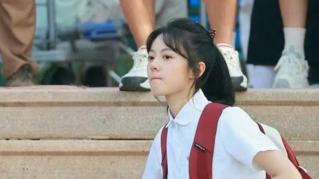 赵今麦《樱桃琥珀》生图曝光！学生装元气满满，男主漫画感十足！