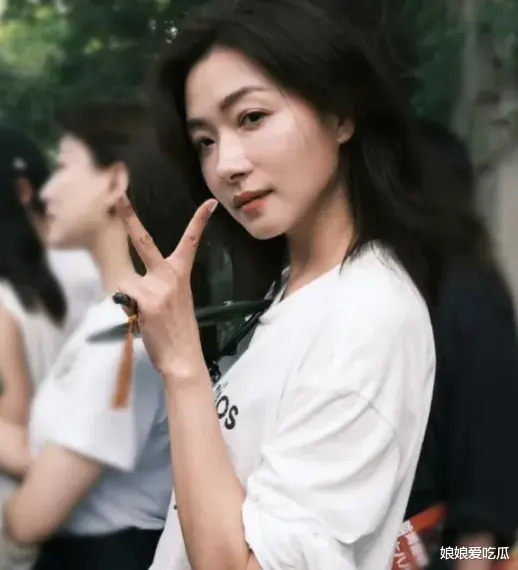 乌镇戏剧节:沈腾一脸褶子,黄磊又肿了,我却被万茜的生图惊艳了