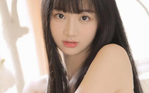 隐婚总裁老公一直不肯公开和我的关系，转头却和实习生公开恋情