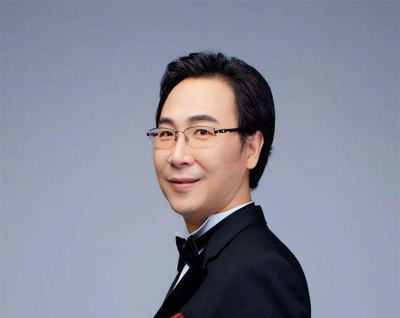 廖昌永：没有传过绯闻，身后却有七个女人，但他真值得咱点赞！