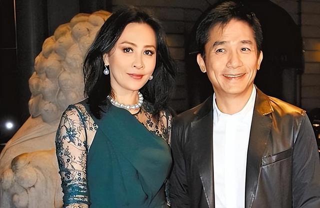 荒谬!出轨无所谓、同居20年不领证,揭秘3对明星夫妻婚后生活