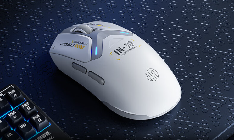 英菲克新款IN10游戏鼠标:自研鲲鹏KP950B芯片表现亮点满满