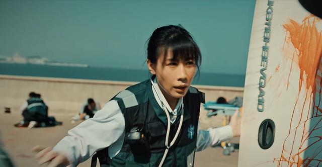 央视《奔跑吧,医生》开播,连看2集我想说:医疗剧就该这么拍!