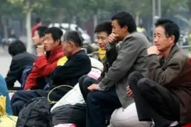 年过40，失业后该怎么办？内行人：这几份职业可以考虑