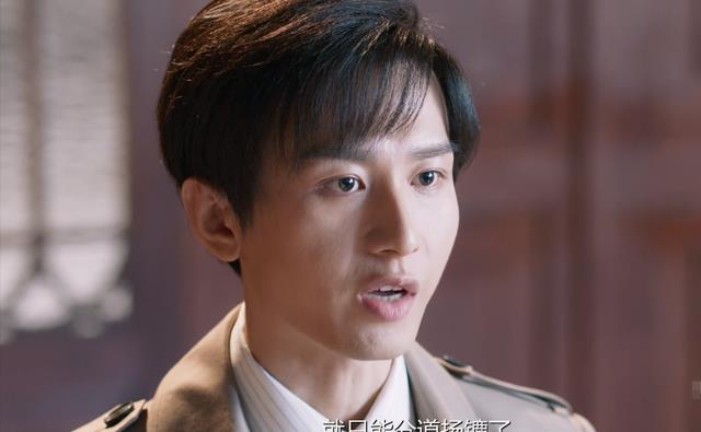 不说台词嘴闭不上,说台词嘴又张不开,王劲松也带不动34岁的成毅