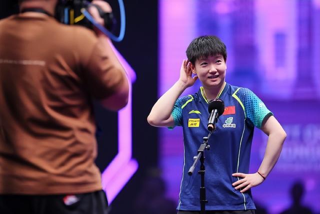 孙颖莎为了专注比赛，连最喜欢的小徽章都不要了