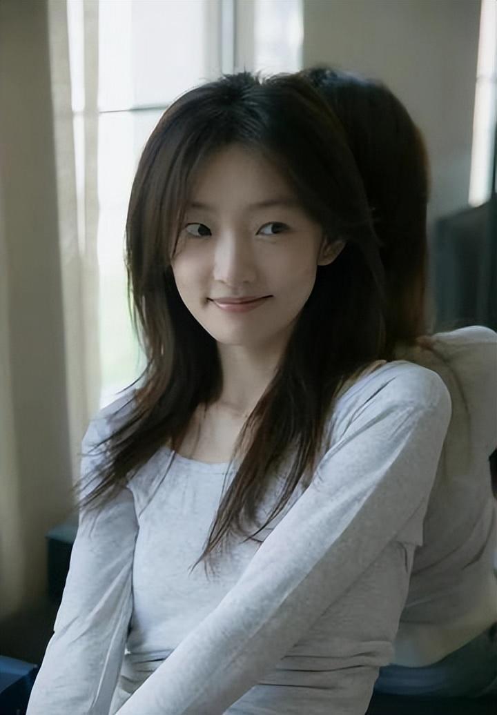 《我的阿勒泰》周依然 别整容哈,演艺圈不缺美女,缺这样的剧抛脸