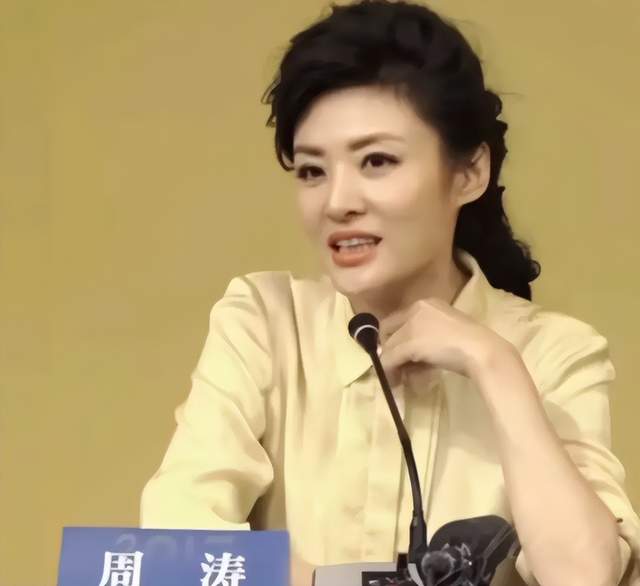 恭喜周涛!主持界女神登上新闻联播,摇身一变保利董事长