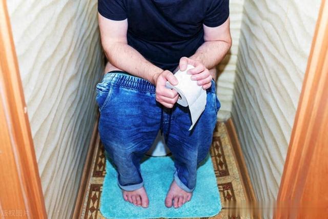 你们晚上睡觉前洗屁股吗？