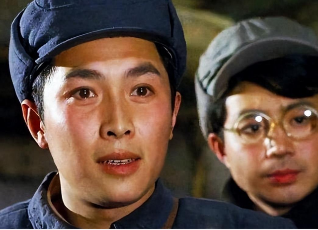 事实证明，72岁“晚节不保”的唐国强，已经走上了另一条大道