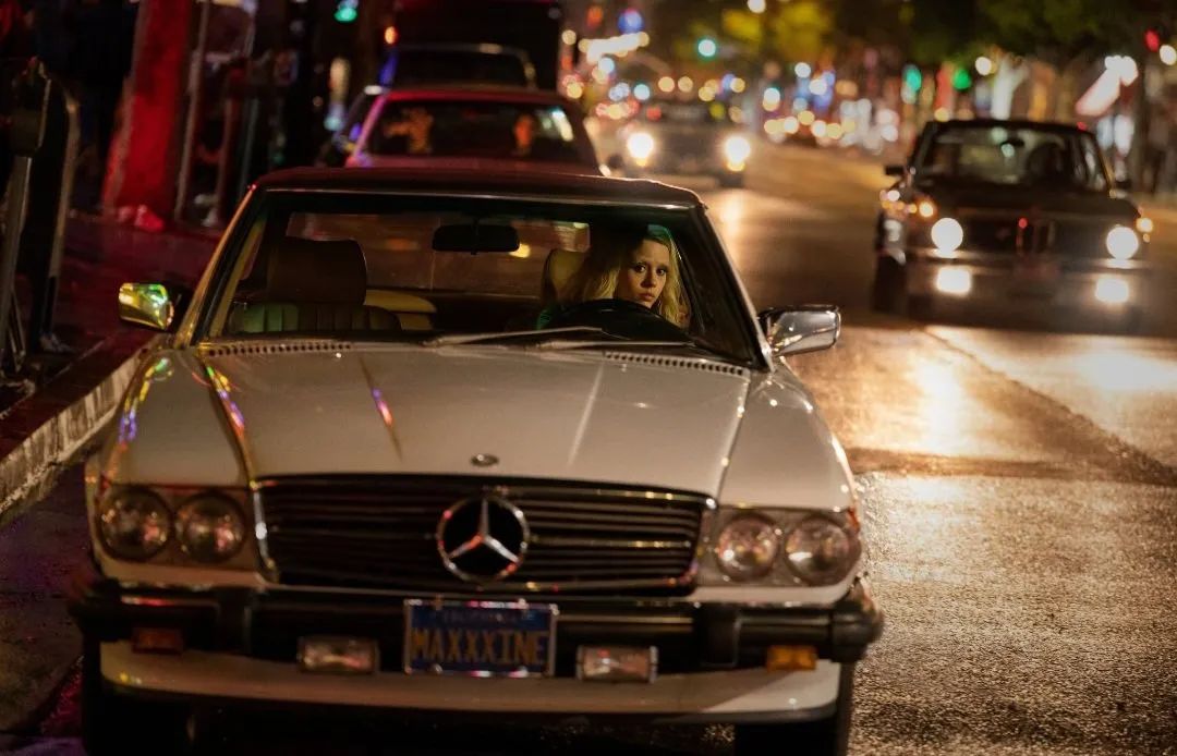 为了当上B级片女主能够有多拼?