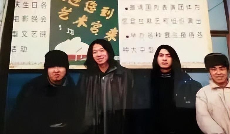 不会英语,不懂日语,保安出身的他,却在《披荆斩棘》叱咤风云