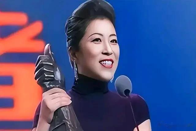 她是体坛最大败类！卷走数十亿逃往美国，如今购飞机住豪宅遭唾骂?