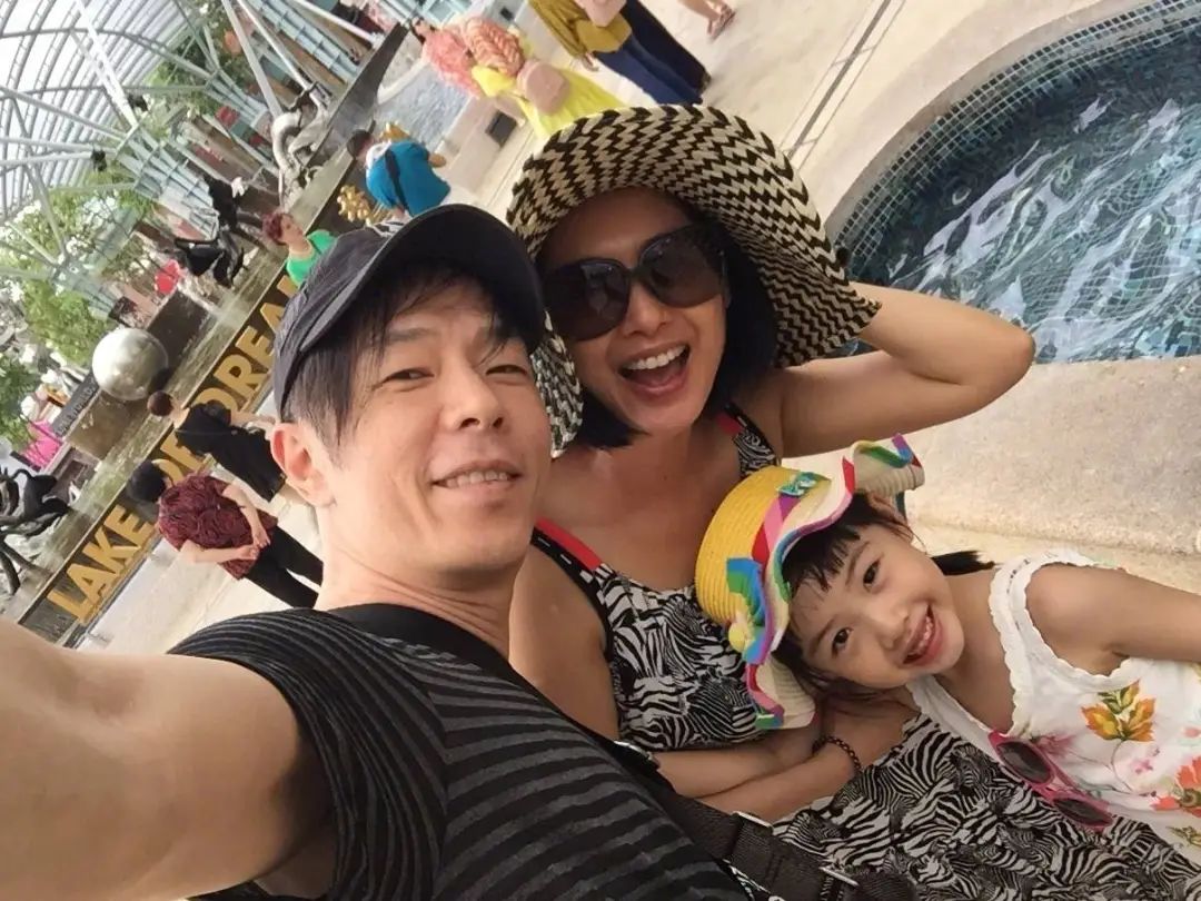 结婚几十年绯闻不断,却被无数人称赞天生绝配,他们之间是真的爱情吗?